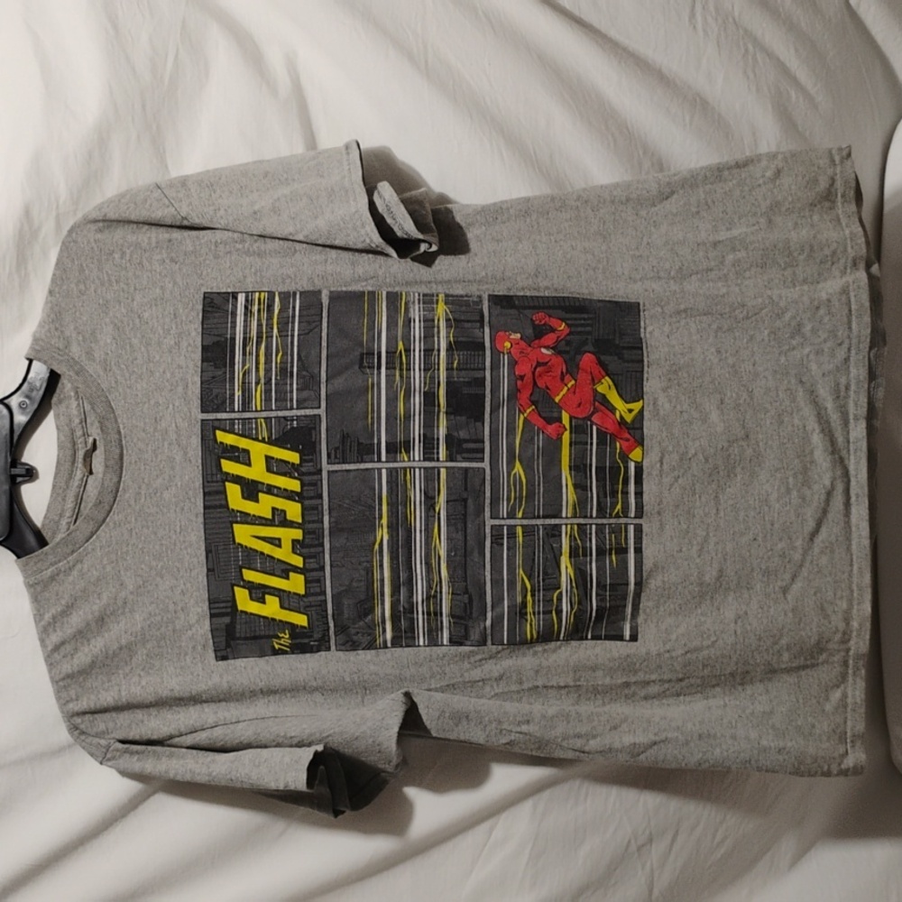 (A-73) SALE! The Flash DC Comics Y2K Vintage Shirt